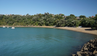 Waiheke-Insel-Highlights - Strand bei der Kennedy-Wharf