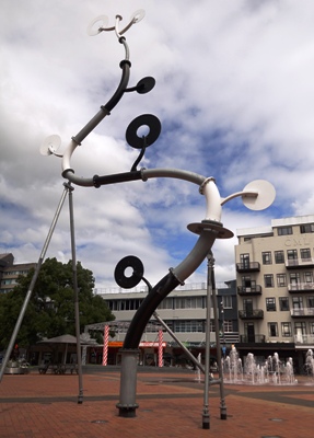 Waikato Reise-Tipps - Skulptur im Hamilton Zentrum