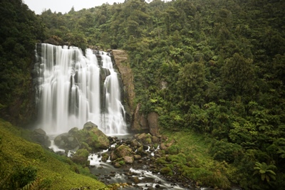 Waikato Reise-Tipps - Marokopa-Wasserfall bei Waitomo