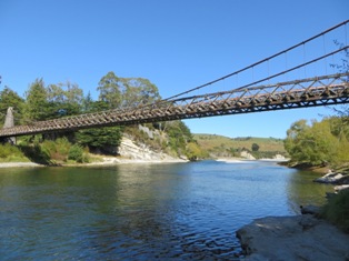 Neuseeland historische Bauten: Clifden Bridge