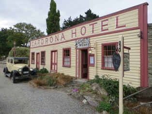 New Zealand historic houses: Cardrona Hotel