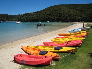 Bay of Islands travel tips: Pahia kayaking