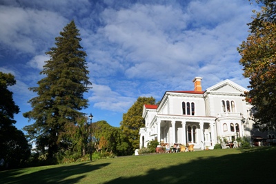 Nelson travel tips - Melrose Mansion in Nelson