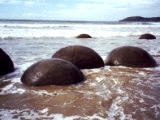Dunedin region - Moeraki boulders 